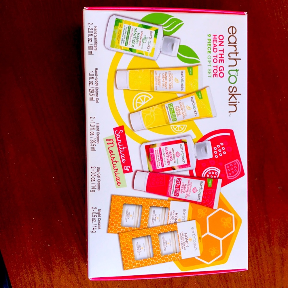 Earth to skin on the go head to toe 9 piece gift set